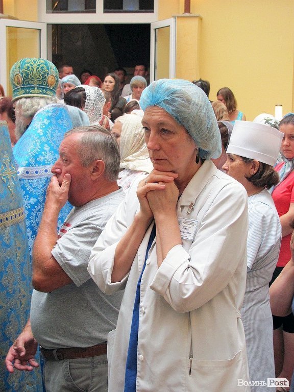 Митрополит Ніфонт відслужив молебень в обласній лікарні. ФОТО
