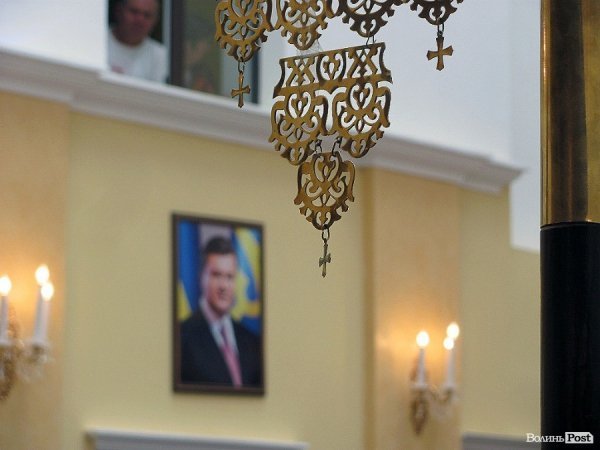 Митрополит Ніфонт відслужив молебень в обласній лікарні. ФОТО