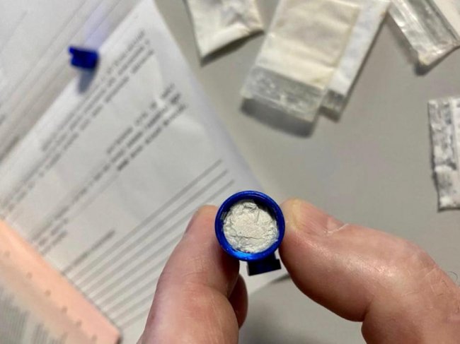 В аеропорту «Одеса» прикордонний пес виявив у іноземця наркотиків на мільйон гривень