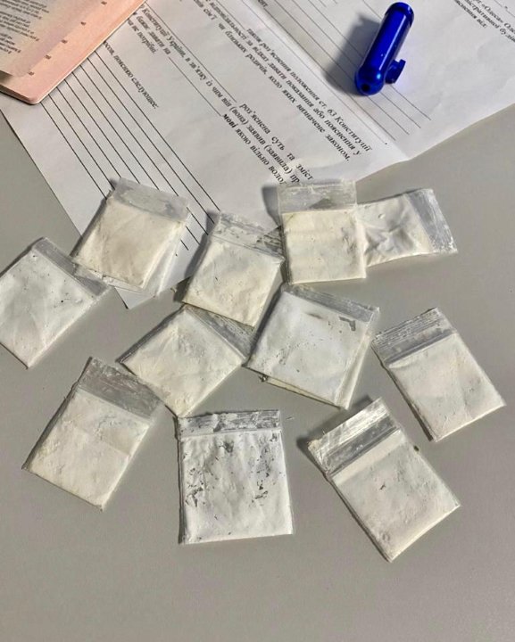 В аеропорту «Одеса» прикордонний пес виявив у іноземця наркотиків на мільйон гривень