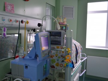 У перинатальному центрі врятували життя крихітному малюку, що важив менше 800 грамів