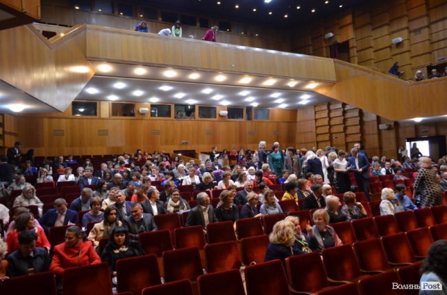 У Луцьку нагородили кращих освітян Волині. ФОТО