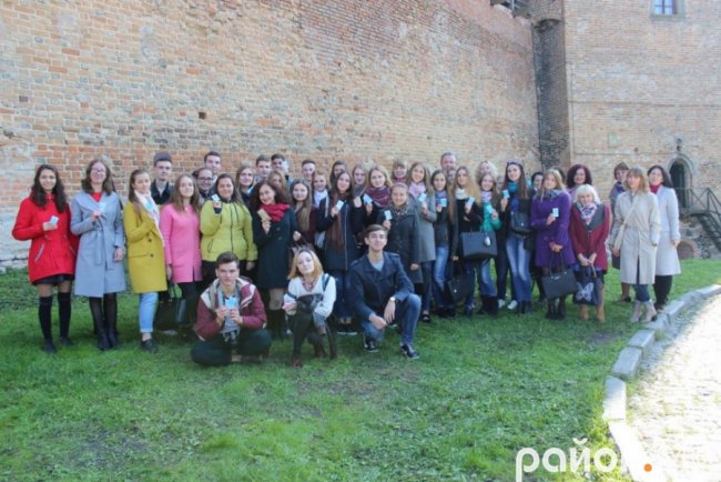 Як першокурсникам у Луцькому замку вручали студквитки 