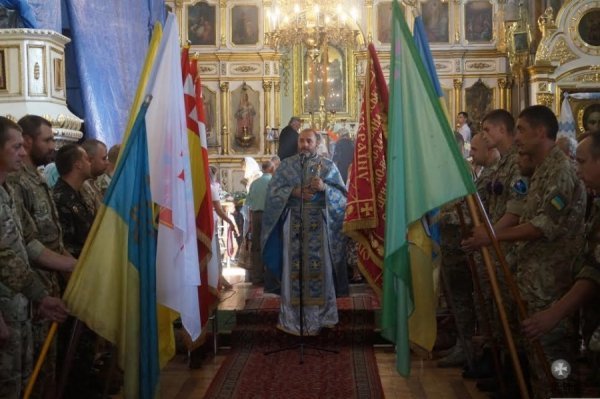 У Луцьку молилися за загиблих воїнів. ФОТО