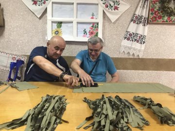 Як підопічні Луцького геріатричного пансіонату долучаються до підтримки ЗСУ. ФОТО