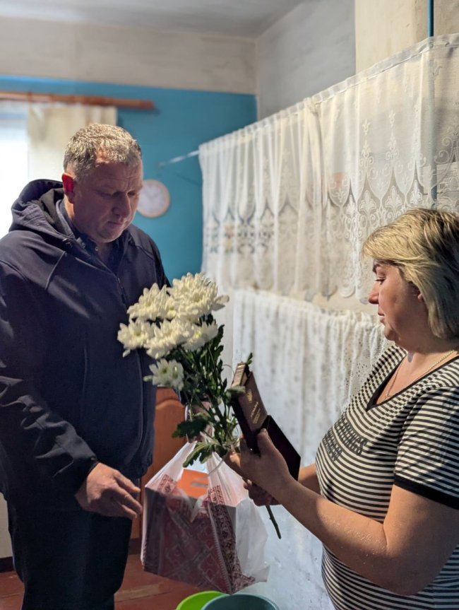 Рідних загиблих волинян вручили посмертні нагороди Героїв. ФОТО