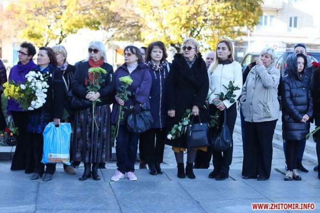 ​У Житомирі прощаються з зіркою «Дизель шоу» Мариною Поплавською