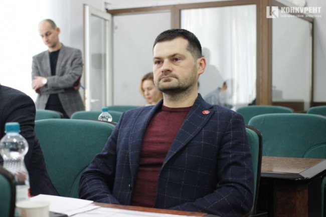 Депутат міськради обурений самовільним будівництвом автомийки у Луцьку. ФОТО. ВІДЕО