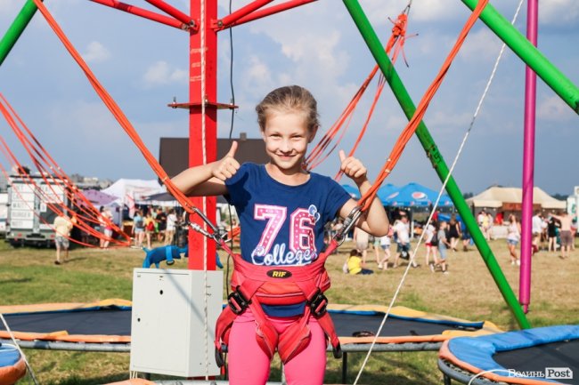 Другий день «Бандерштату» в обличчях та миттєвостях. ФОТОРЕПОРТАЖ