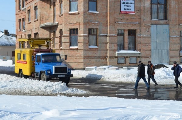 У Луцьку знову стоять тролейбуси. ФОТО