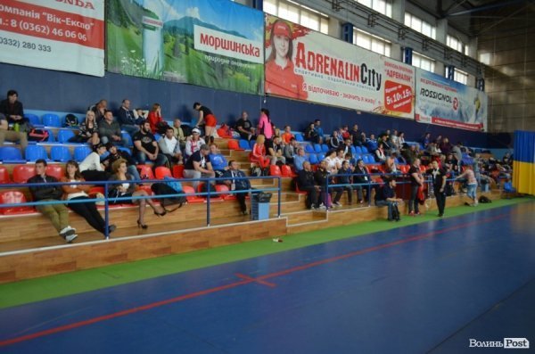 У Луцьку стартував ювілейний чемпіонат світу WPA з пауерліфтингу. ФОТО 