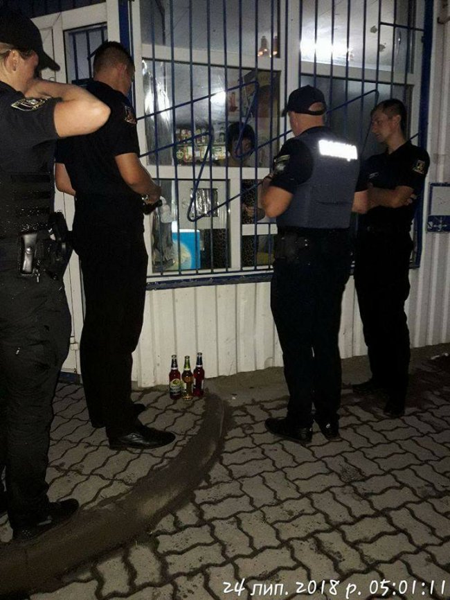 Вночі у Луцьку продавали алкоголь. ФОТО