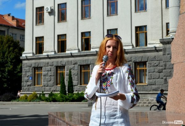 Марафон вуличної поезії у Луцьку. ФОТО