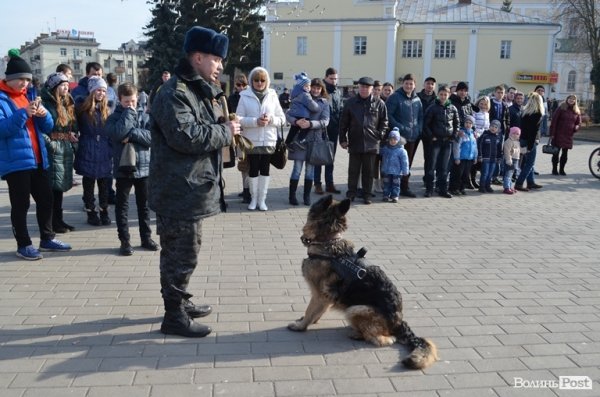 У Луцьку - благодійний  «масляний» ярмарок. ФОТО