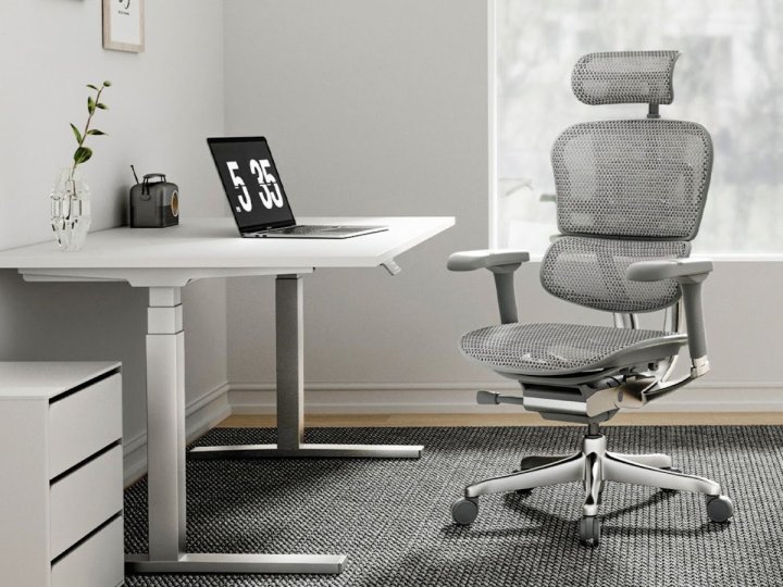 Офісні крісла – обрати натуральну шкіру чи сітку?