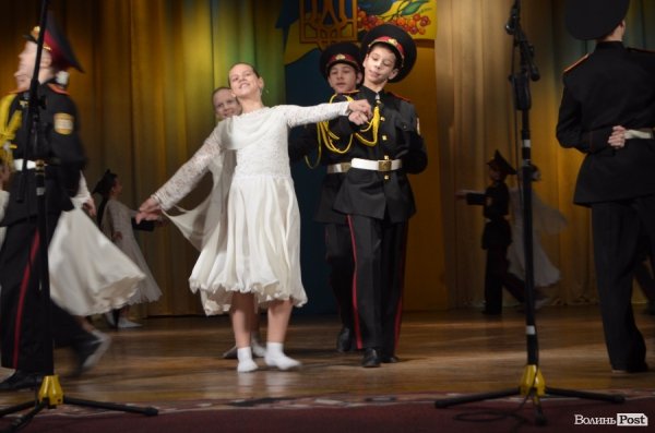 У Луцьку відбулись урочистості з нагоди дня Збройних сил України. ФОТО