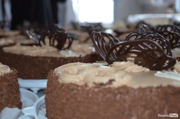 Як у Луцьку роблять торти. ФОТО 