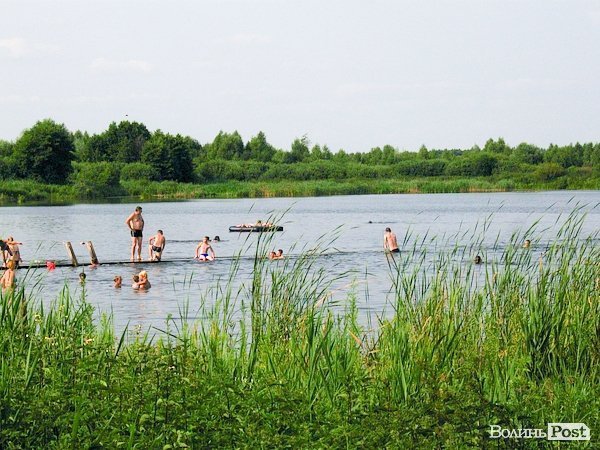 Відпочинок під Луцьком. Озерце. ФОТО 