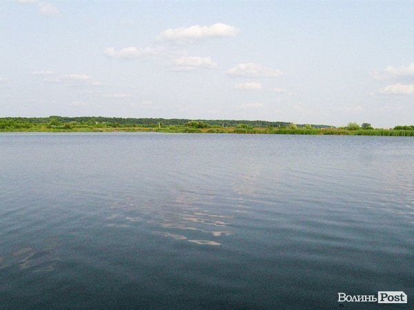 Відпочинок під Луцьком. Озерце. ФОТО 