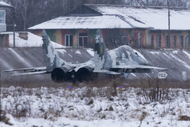 Військові винищувачі повернулися із бойового чергування на луцький аеродром. ФОТО