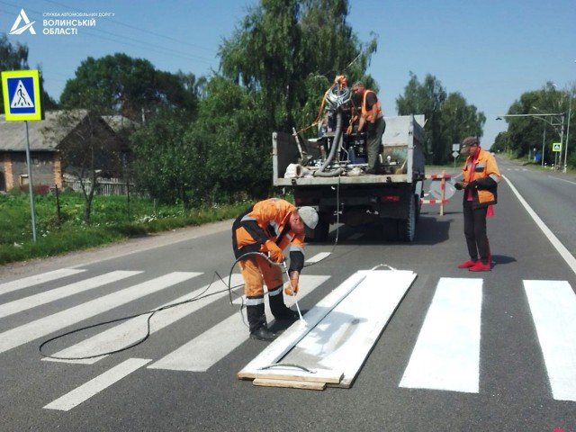 На волинській трасі – нова розмітка. ФОТО