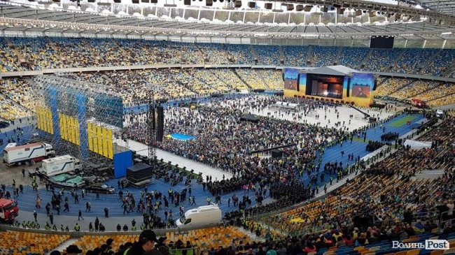 За мить до дебатів: директор видання «ВолиньPost» розповів, що відбувається на «Олімпійському»