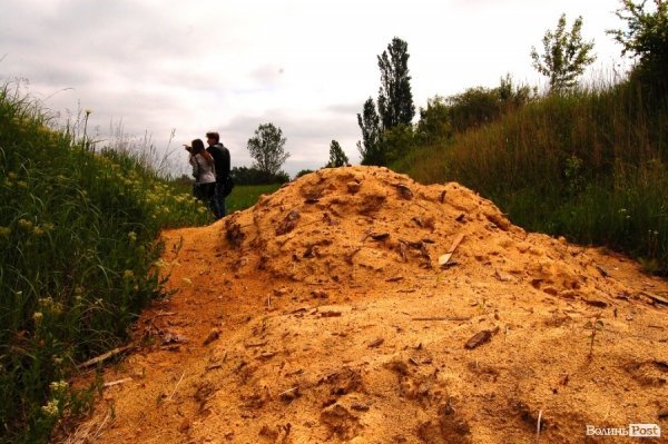 У Луцьку величезне сміттєзвалище «не помічають» більше 10 років