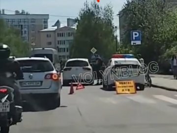 У Луцьку автівка збила дитину на велосипеді