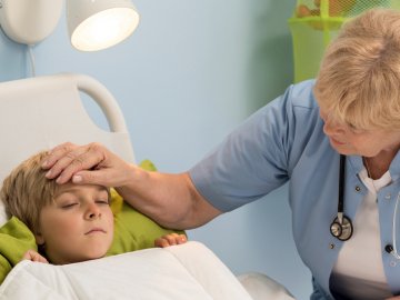 У МОЗ повідомили, як батькам виявити «Омікрон» у дітей