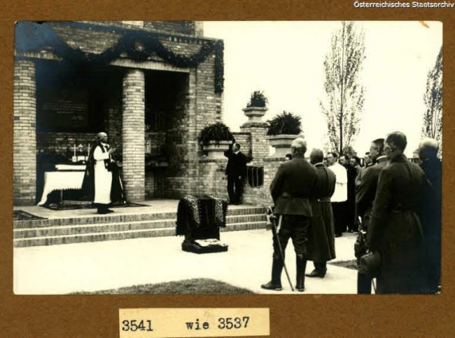 Молебень на меморіалі «Pro Patria», 1914-1918 рр.