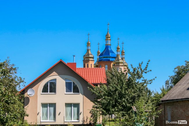 Безіменна вулиця і неназваний ставок: чим особливий неквапливий Вишків. ФОТО