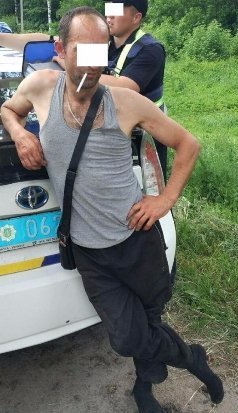 На Волині ДТП: машина злетіла в кювет, а п'яний водій дивом вцілів. ФОТО