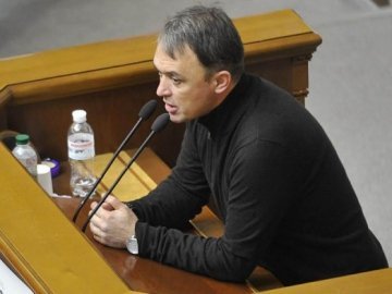 Луцький нардеп збирається принести в Раду «ДНРівське» шампанське 