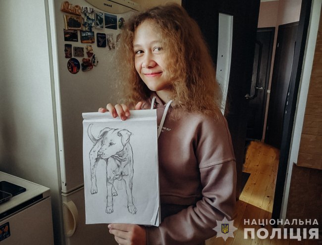 Волинські поліцейські привітали з днем народження доньку загиблого на війні колеги