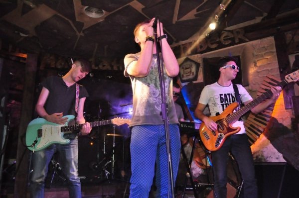 Луцький «ФІОЛЕТ» завершив всеукраїнський тур концертом у Луцьку. ФОТО