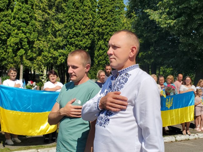 У селі на Волині зустріли двох воїнів, які повернулися з ворожого полону. ФОТО