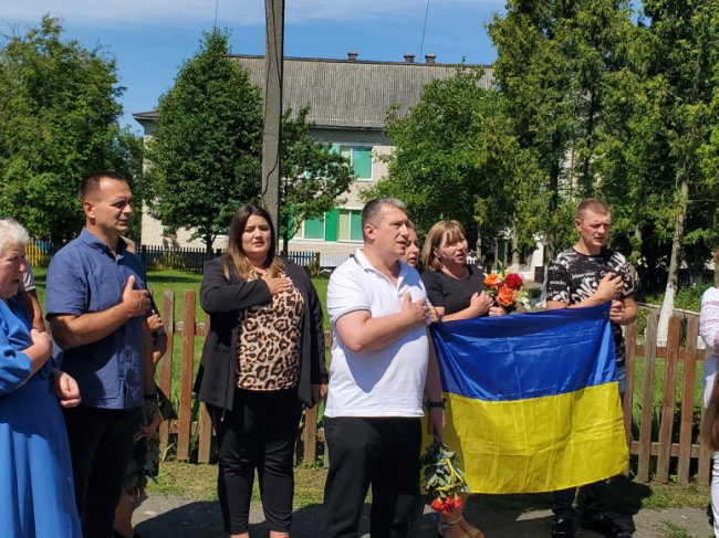 У селі на Волині зустріли двох воїнів, які повернулися з ворожого полону. ФОТО