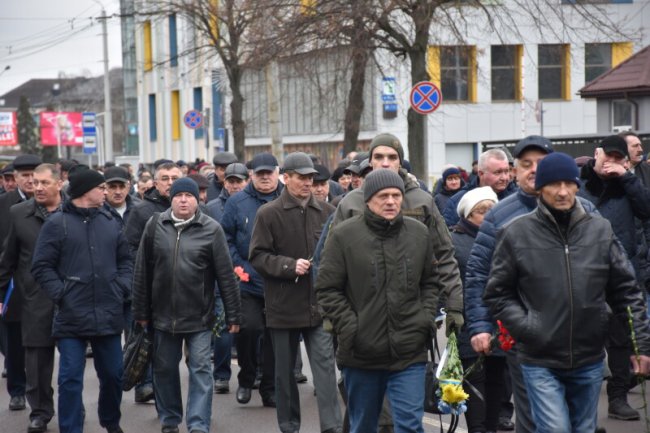 У Луцьку вшанували пам'ять воїнів, які загинули на території інших держав. ФОТО