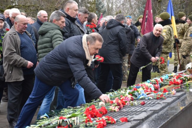 У Луцьку вшанували пам'ять воїнів, які загинули на території інших держав. ФОТО