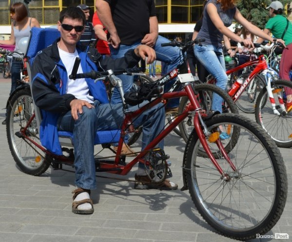 Велодень у Луцьку зібрав більше тисячі людей. ФОТО 