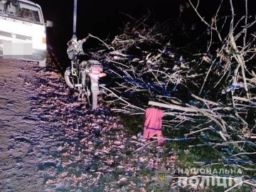 У селі на Волині 22-річний хлопець за кермом мотоцикла збив чоловіка. ОНОВЛЕНО