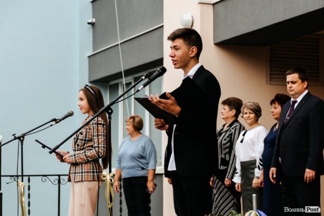 У Луцькому НВК №26 пролунав перший дзвінок. ФОТОРЕПОРТАЖ