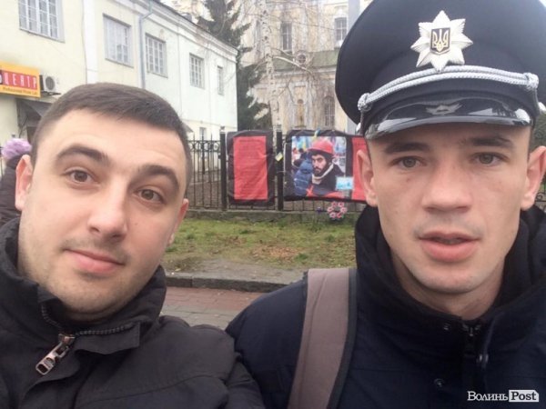 «Важка робота» - бути копом.ФОТО