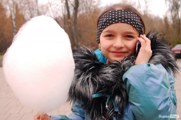 У центрі Луцька гуляли цигани. ФОТО