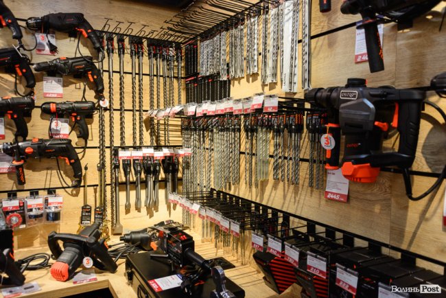 Зі знижками, акціями і розіграшем: у Луцьку – святкове відкриття фірмового магазину інструментів «Dnipro М». ФОТО* 