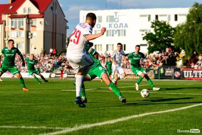 «Волинь» – «Карпати»: великий фотозвіт із нашумілого матчу