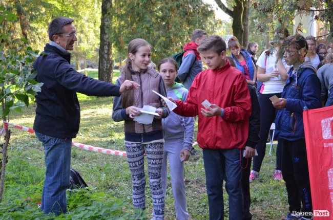 Без призів, але з грамотами: 250 дітей змагалися в луцькому парку. ФОТО