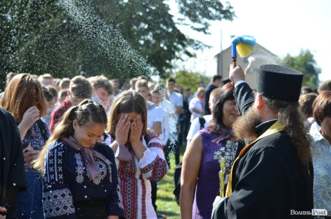  Як у луцькому «політесі» вітали першокурсників. ФОТОРЕПОРТАЖ