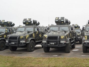 Збройні сили України отримали нову партію потужних бронемашин. ФОТО