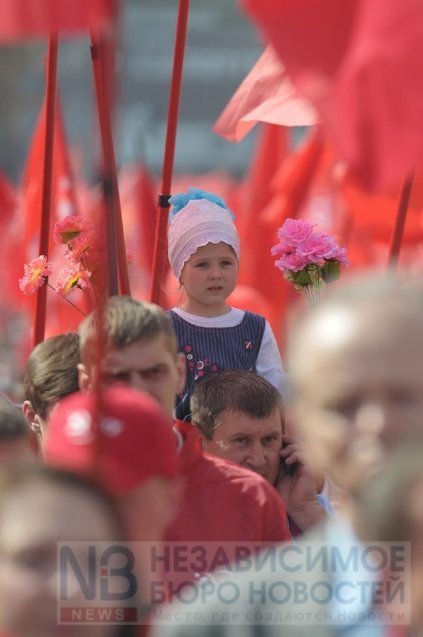 У Києві пакують в автозаки противників комуністів. ФОТО. ВІДЕО
